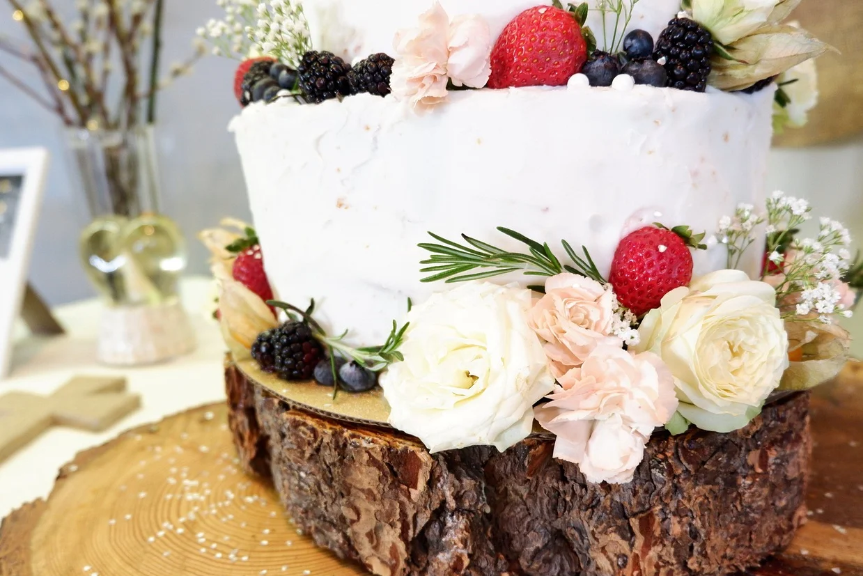 modern cakes. overcomers catering school cakes, ghana